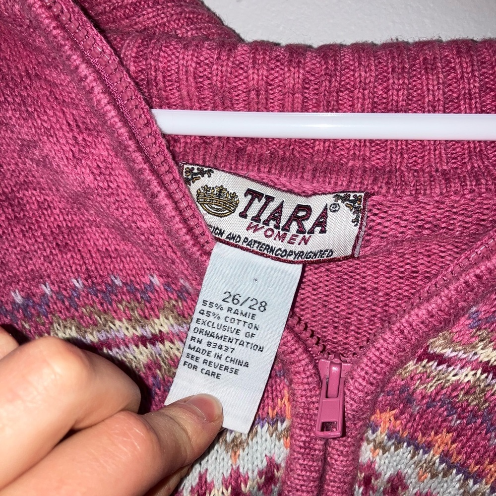 Zip up - Picture 2 of 2